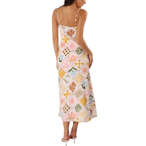 PETAL + PUP Women’s Elegant Darlene Maxi Slip Dress - Picture 4 of 14